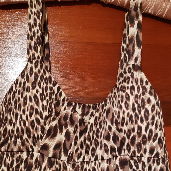 Dress - Picture 2 of 4